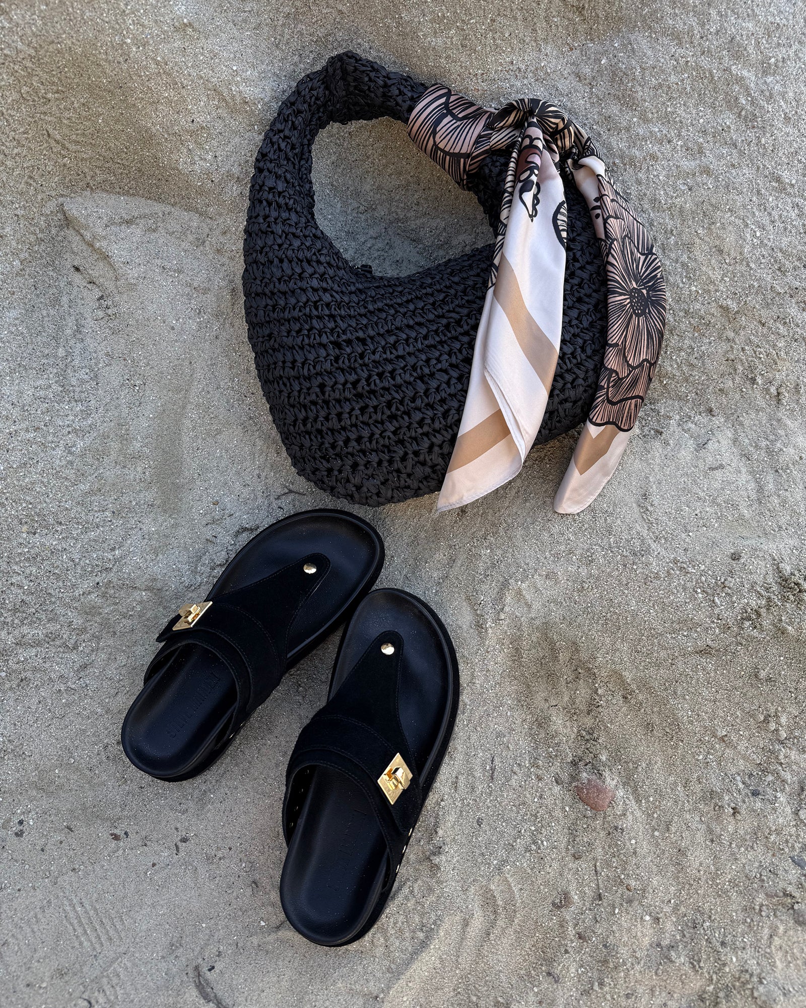 THONA SANDAL AND DAENRYS BAG BLACK BUNDLE