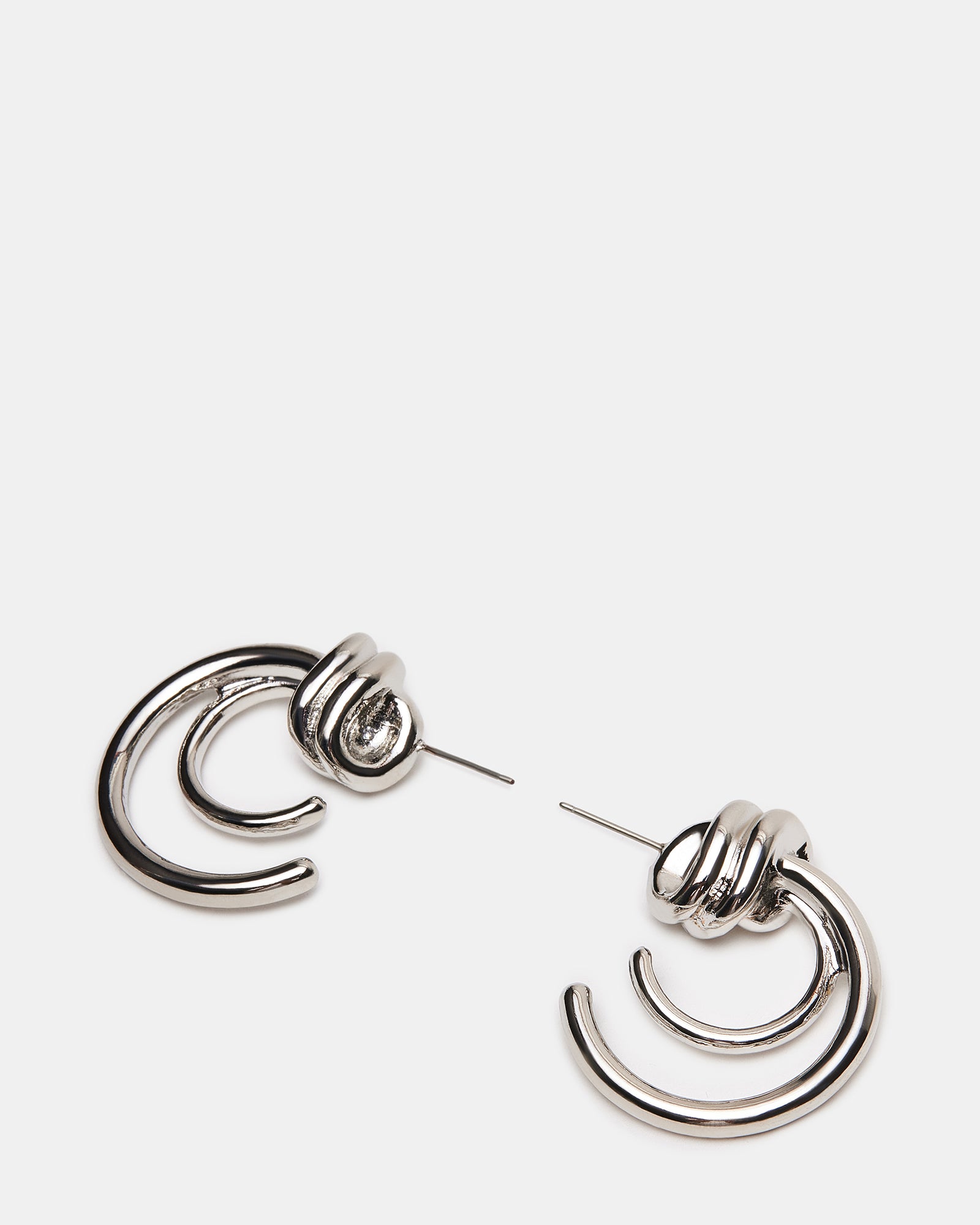 KNOT HOOP EARRINGS SILVER - Image 2