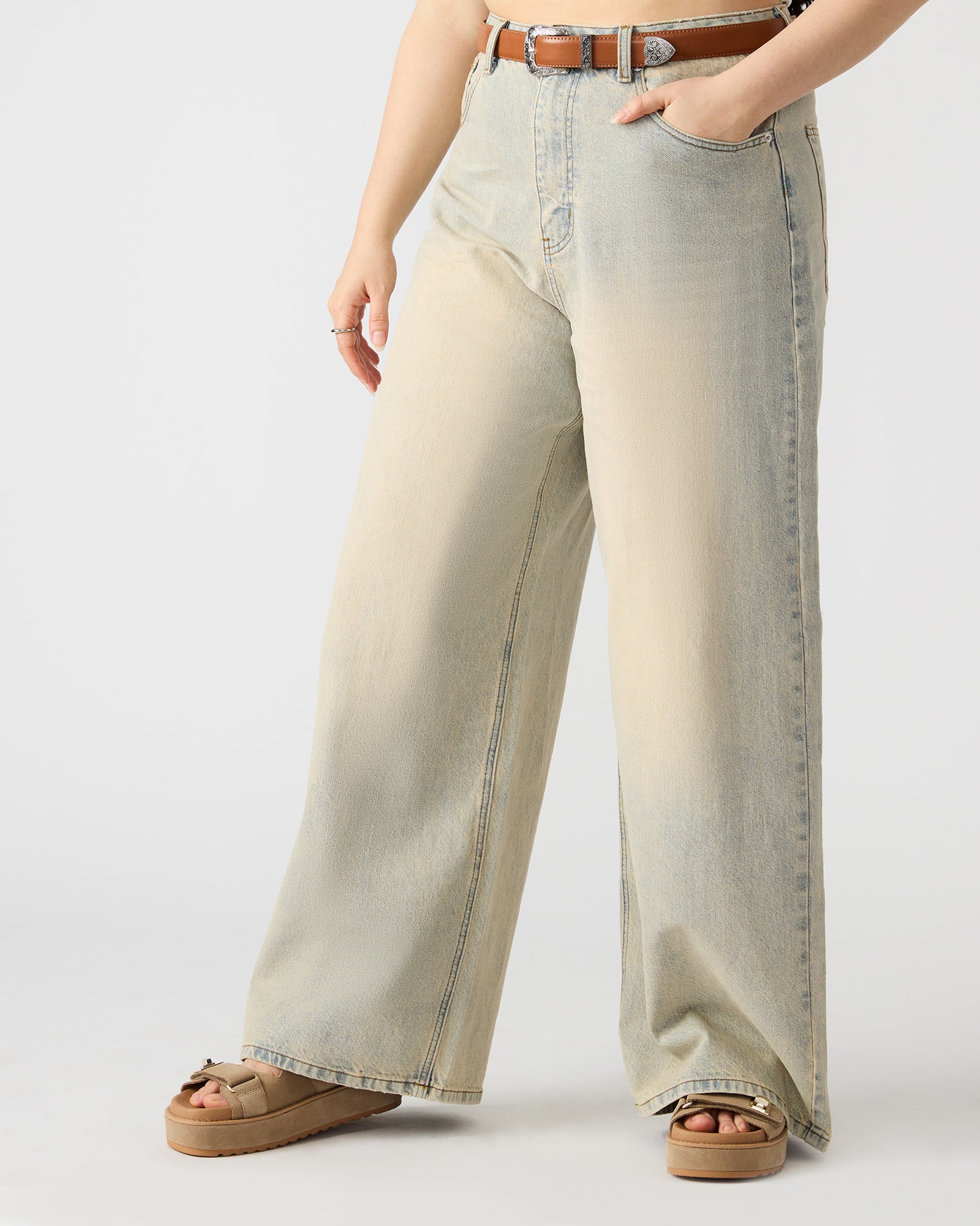 MAGNUS JEAN - Image 3