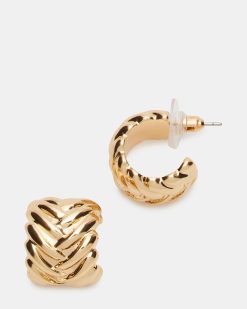 WOVEN HUGGIE EARRINGS GOLD