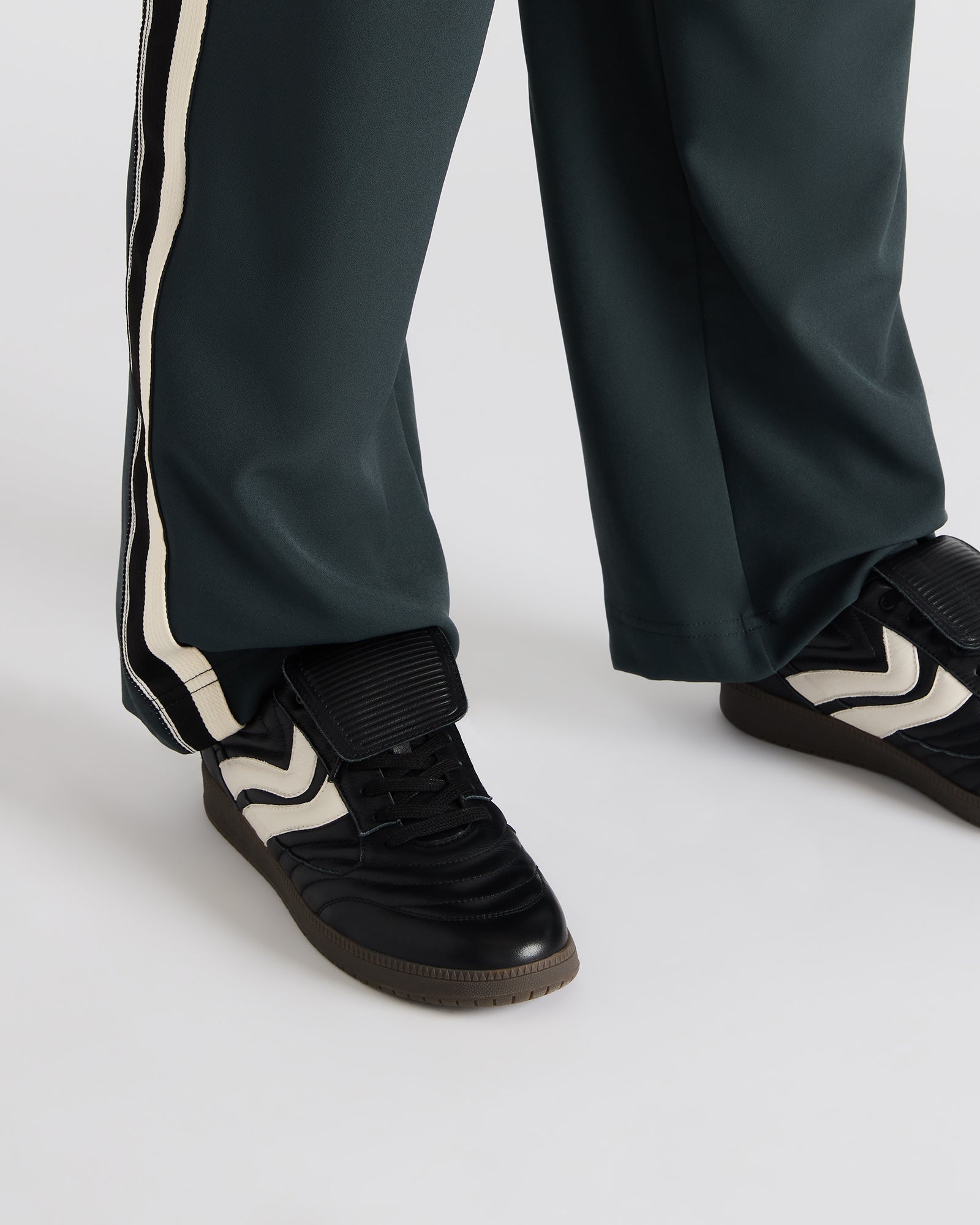 JANOS BLACK LEATHER - Image 2