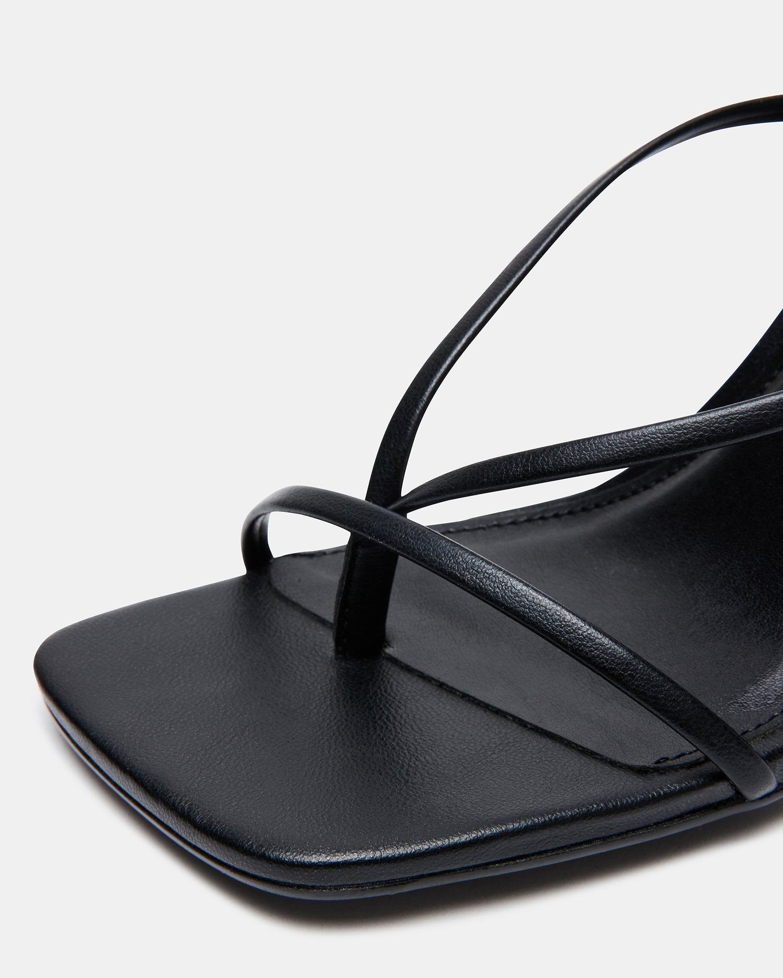 ANNIE BLACK - Image 5