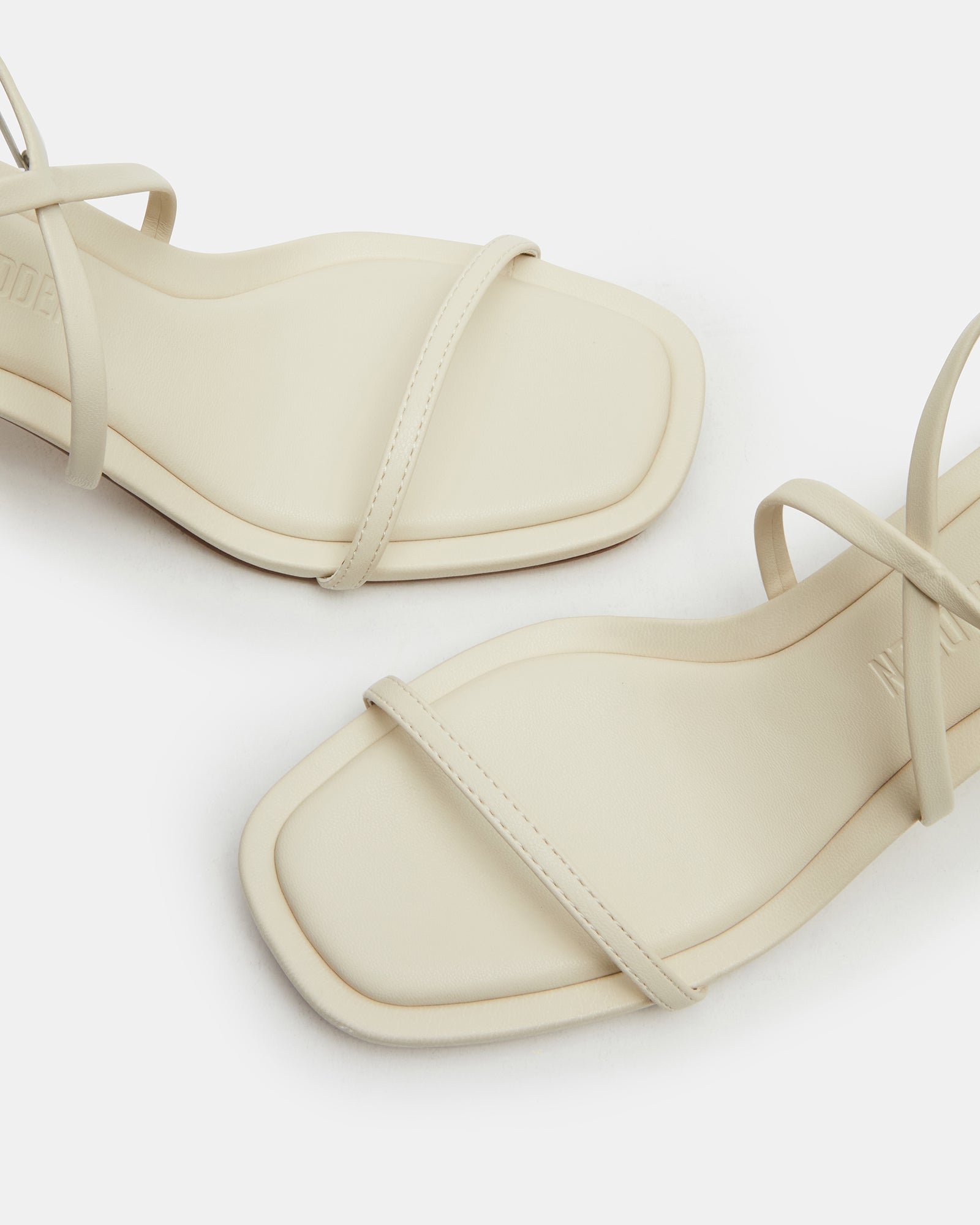 DEMURE BONE - Image 3