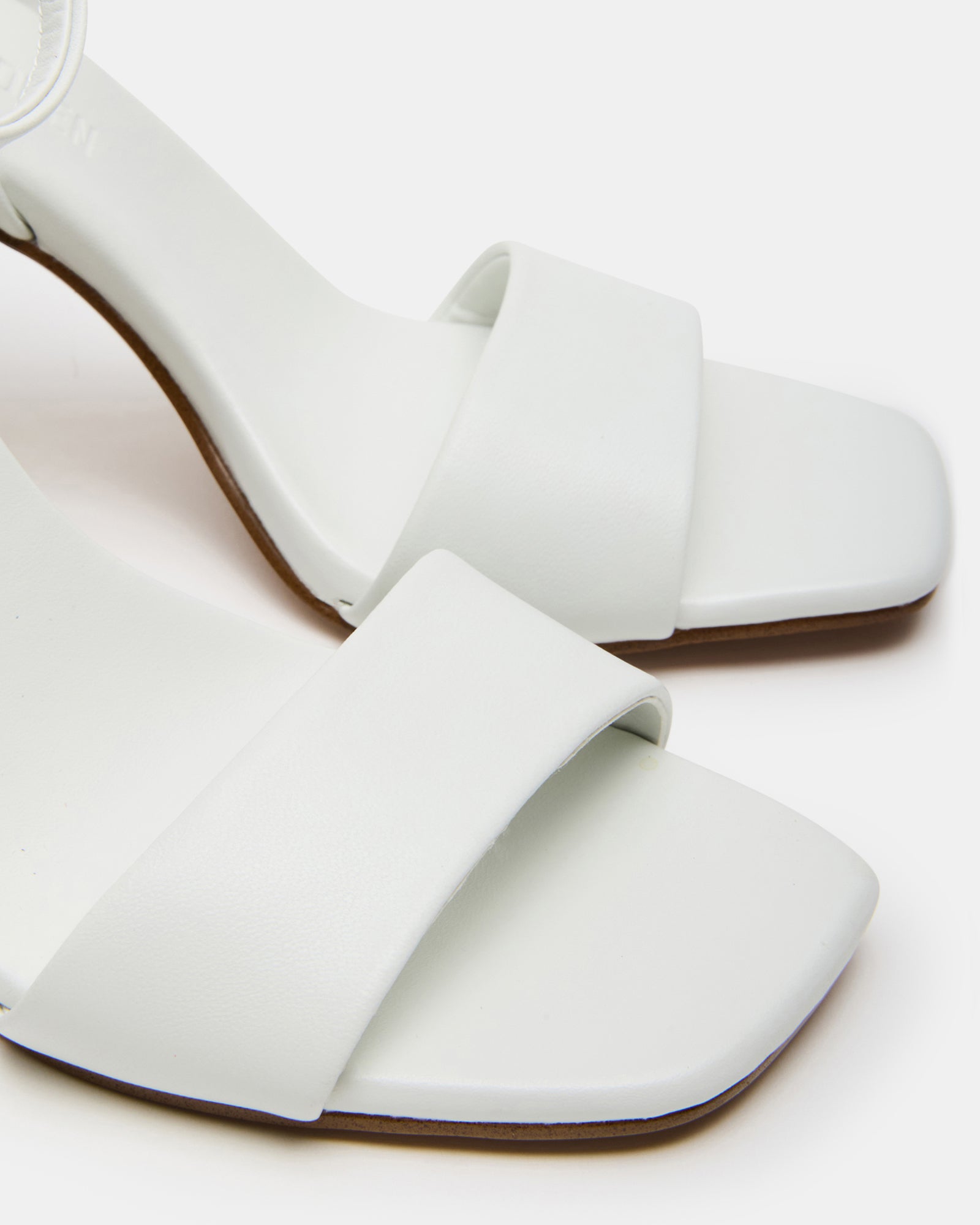 MESSA WHITE LEATHER - Image 3