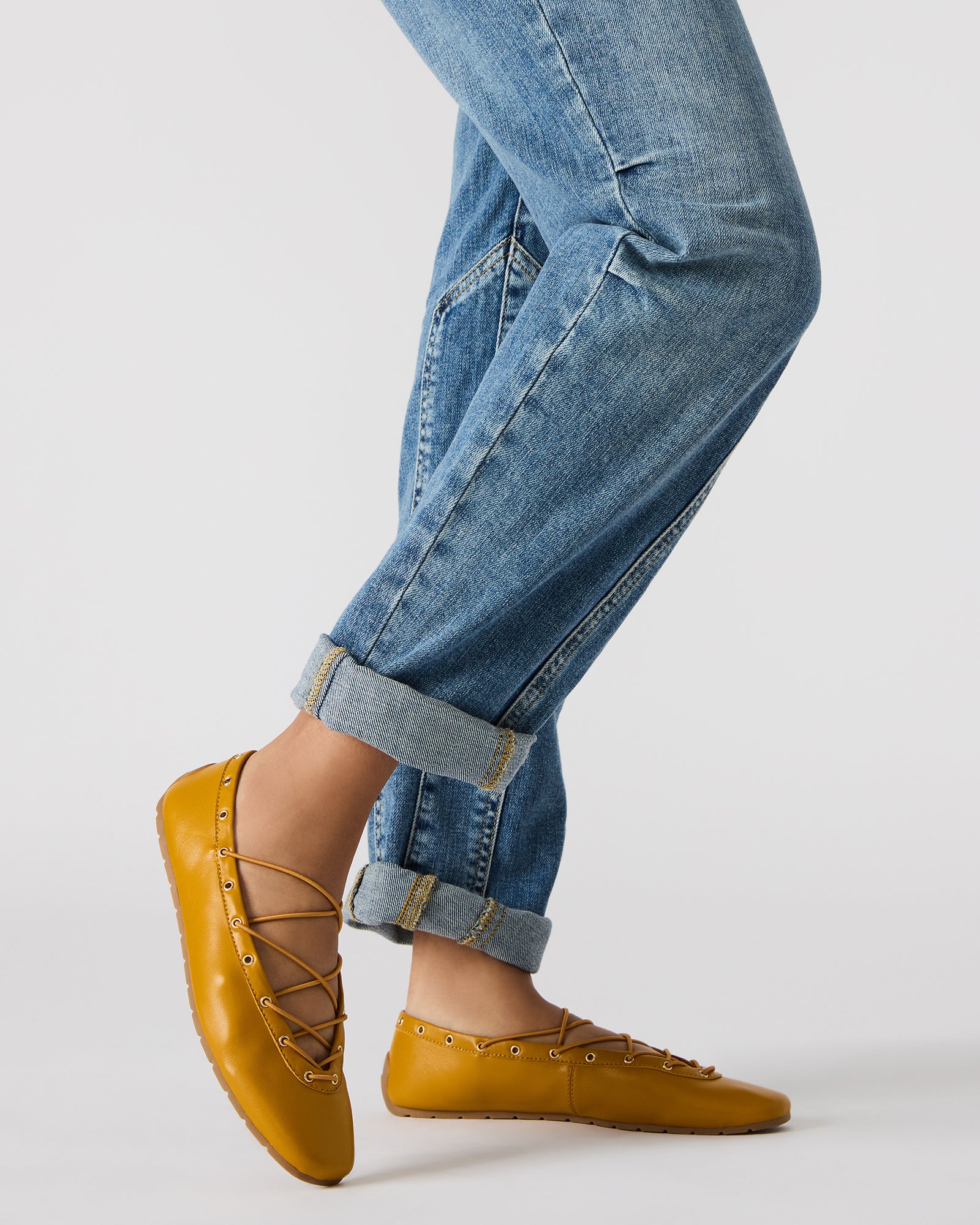 POINTE BANANA LEATHER - Image 2