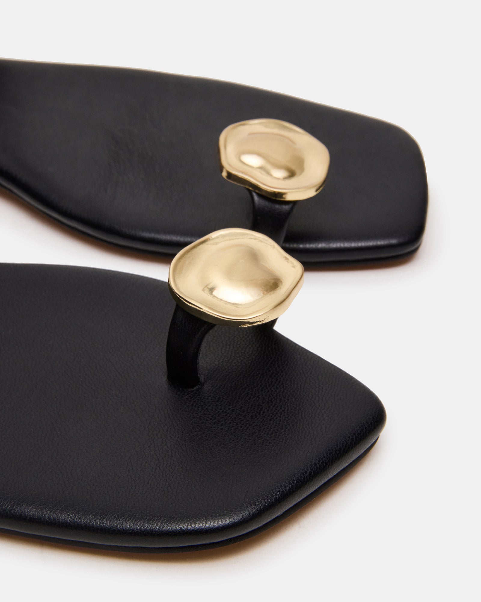 TAMARA BLACK - Image 3