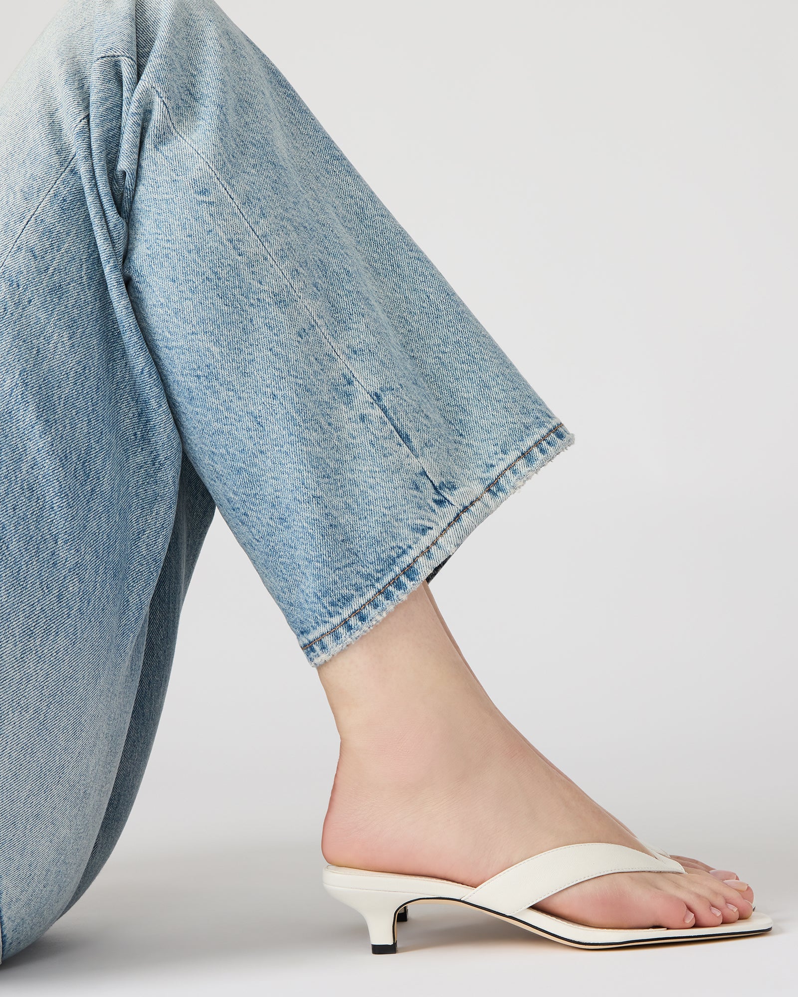 TRACIE WHITE LEATHER - Image 2