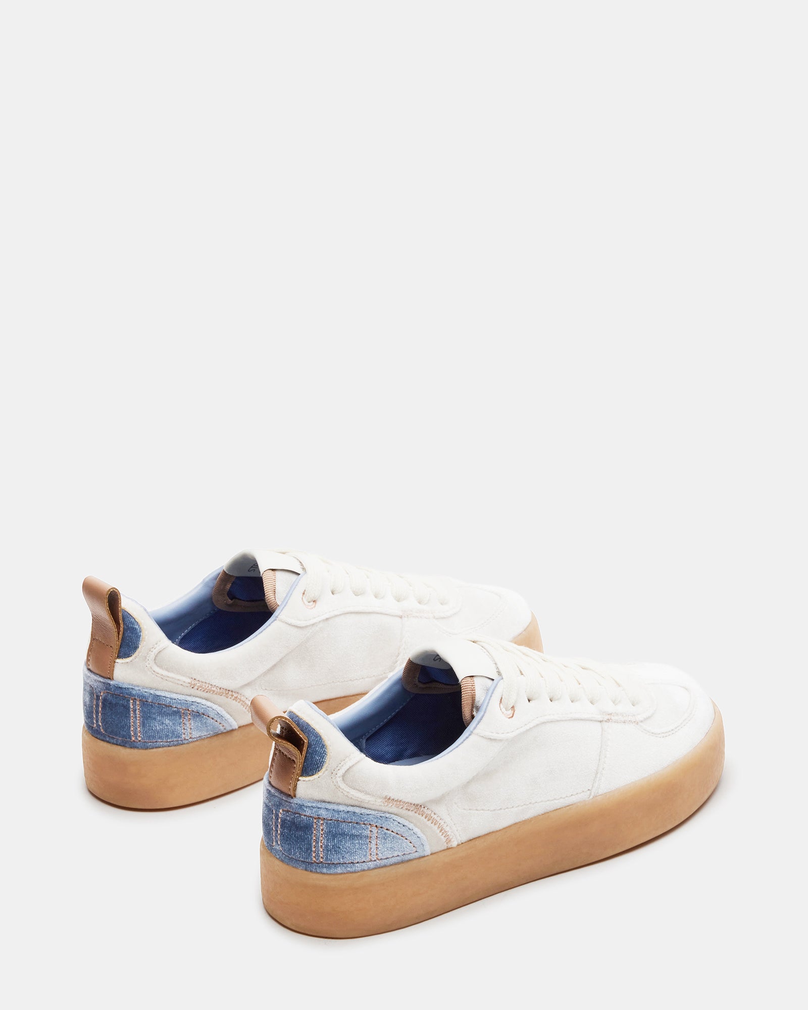 TUCKER WHITE - Image 6