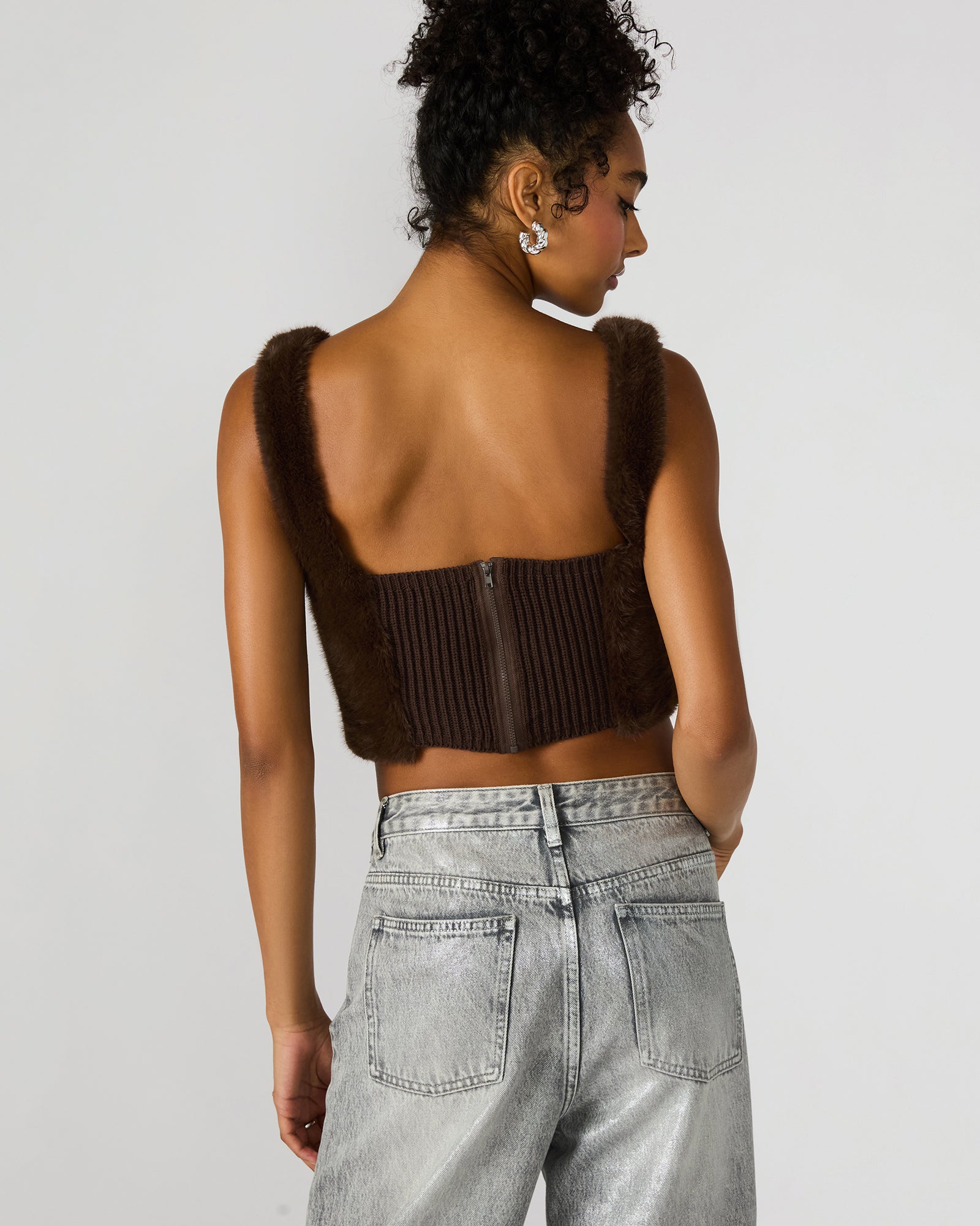 HANNIA FAUX FUR TOP DARK ESPRESSO - Image 4